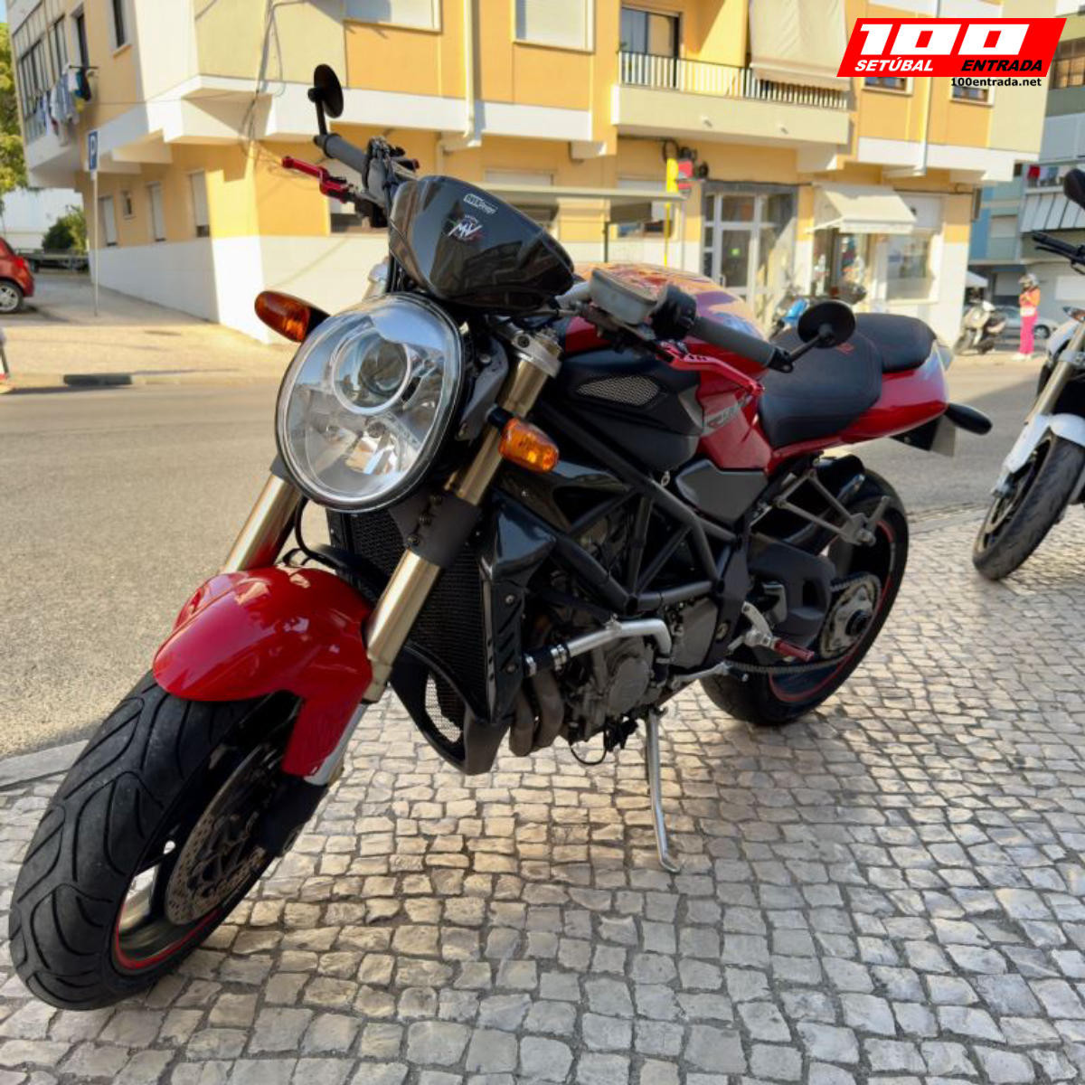 100entrada.net - MV Agusta Brutale R 990 - Setúbal